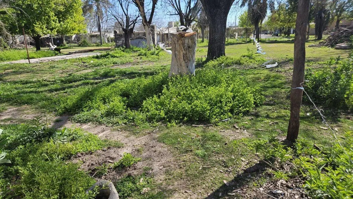 VENTA CASA A REFACCIONAR SOBRE AVENIDA 2