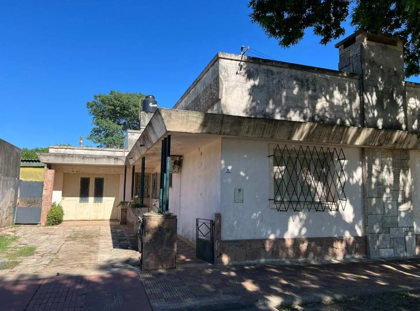 VENTA/CASA UBICACIÓN CENTRICA/LEHMANN 3