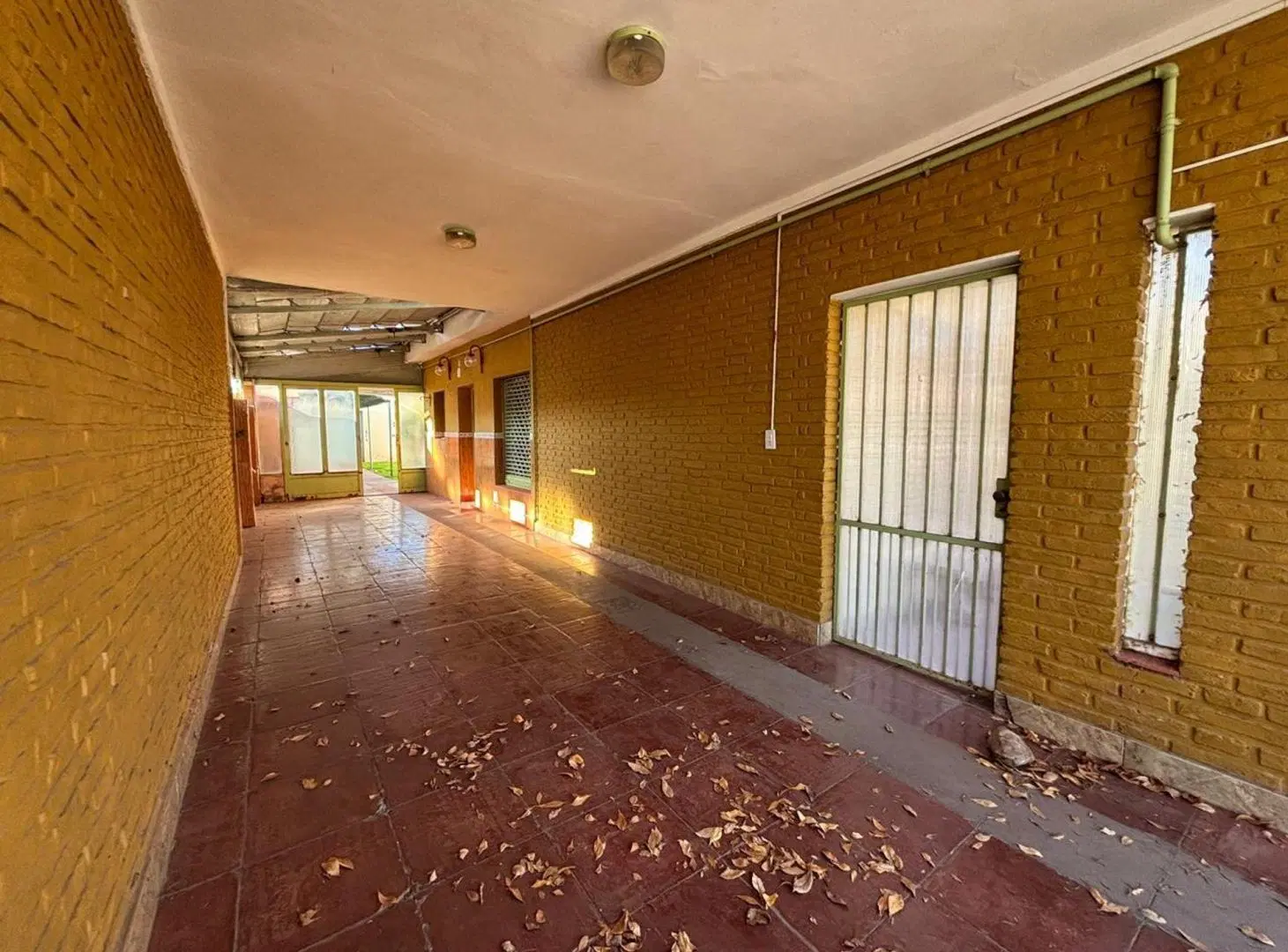 ALQUILER / CASA / 2 DORMITORIOS / B° JUAN DE GARAY 5