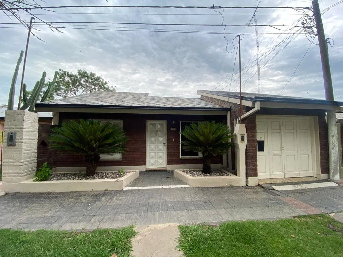 VENTA / CASA / DEPARTAMENTOS / INVERSION / RAFAELA 4
