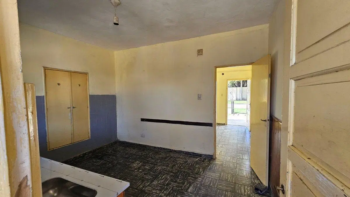 VENTA/CASA ESQUINA/BARRIO AMANCAY 4