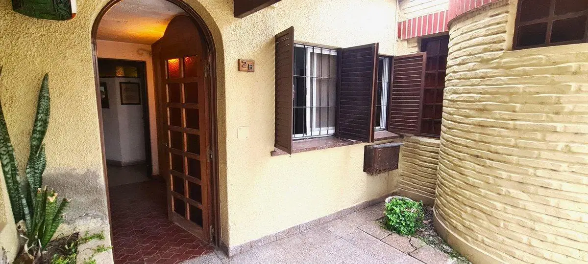 VENTA / CASA / VILLA DEL PARQUE 5