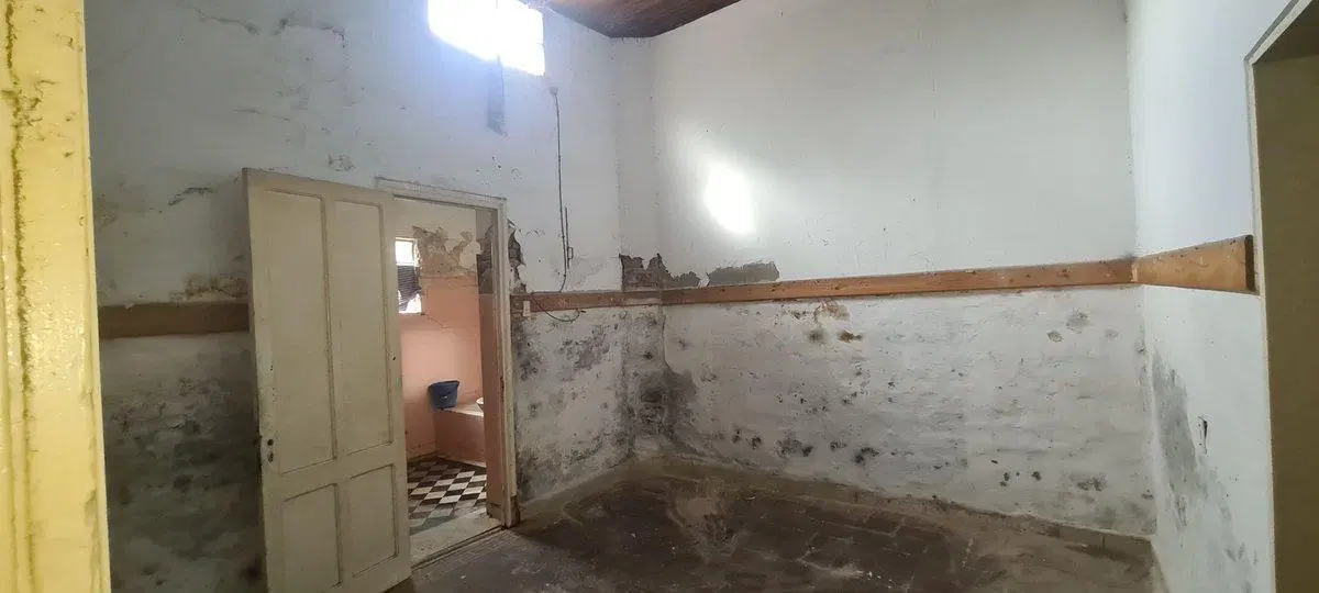 VENTA/CASA/ZONA CENTRICA/A REFACCIONAR 4