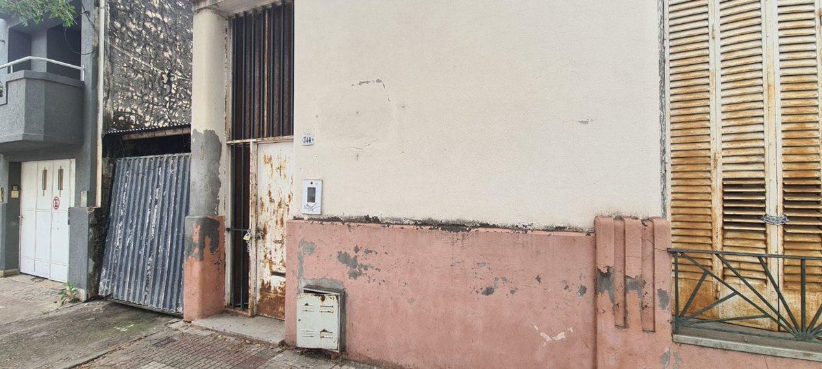 VENTA/CASA/ZONA CENTRICA/A REFACCIONAR
