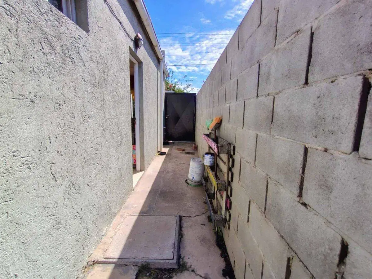 VENTA / CASA/ BARRIO MORA 3