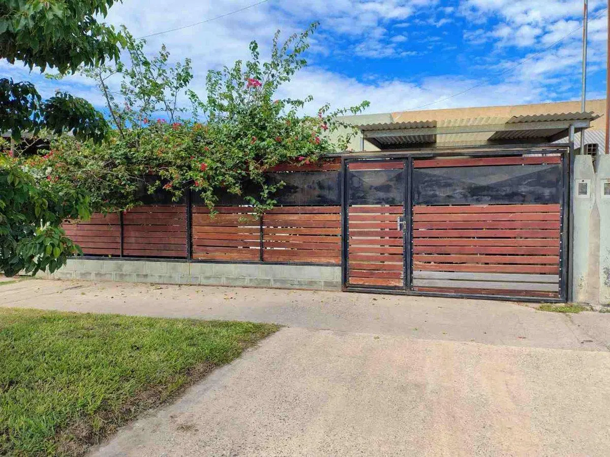 VENTA / CASA/ BARRIO MORA 4