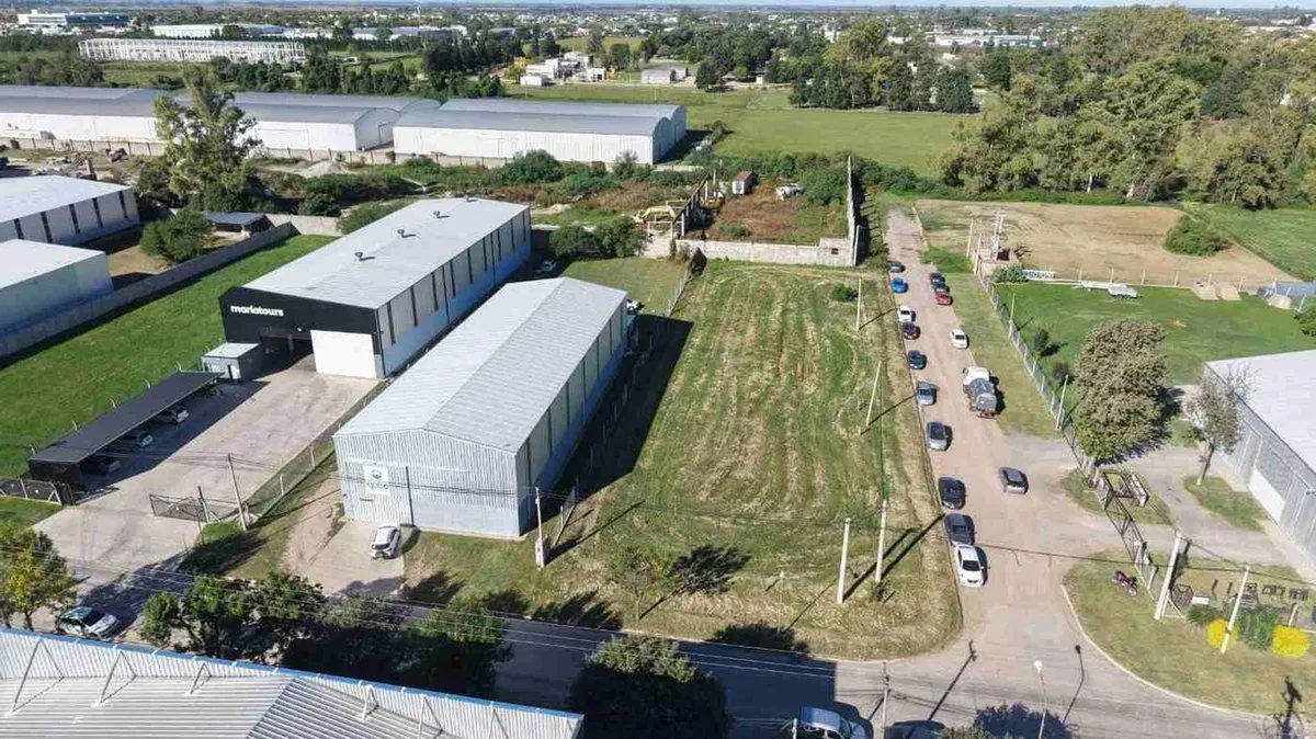 VENTA/LOTE EN ESQUINA/B° FASOLI/ SECTOR INDUSTRIAL 2