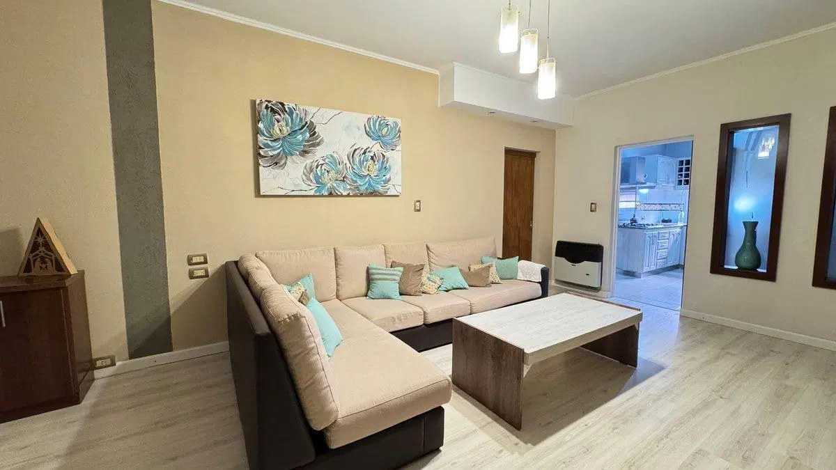 VENTA CASA/3 HABITACIONES/SERVICIOS/SUNCHALES 2