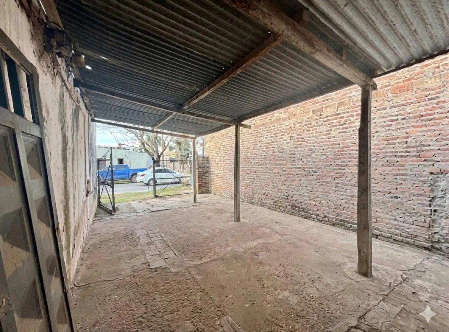 VENTA/INMUEBLE A REFACCIONAR/BO.9 DE JULIO 3