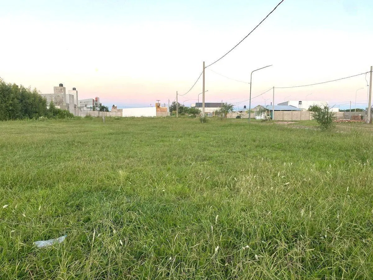 VENTA / TERRENO ESQUINA / 300 MT2 / RAFAELA 3
