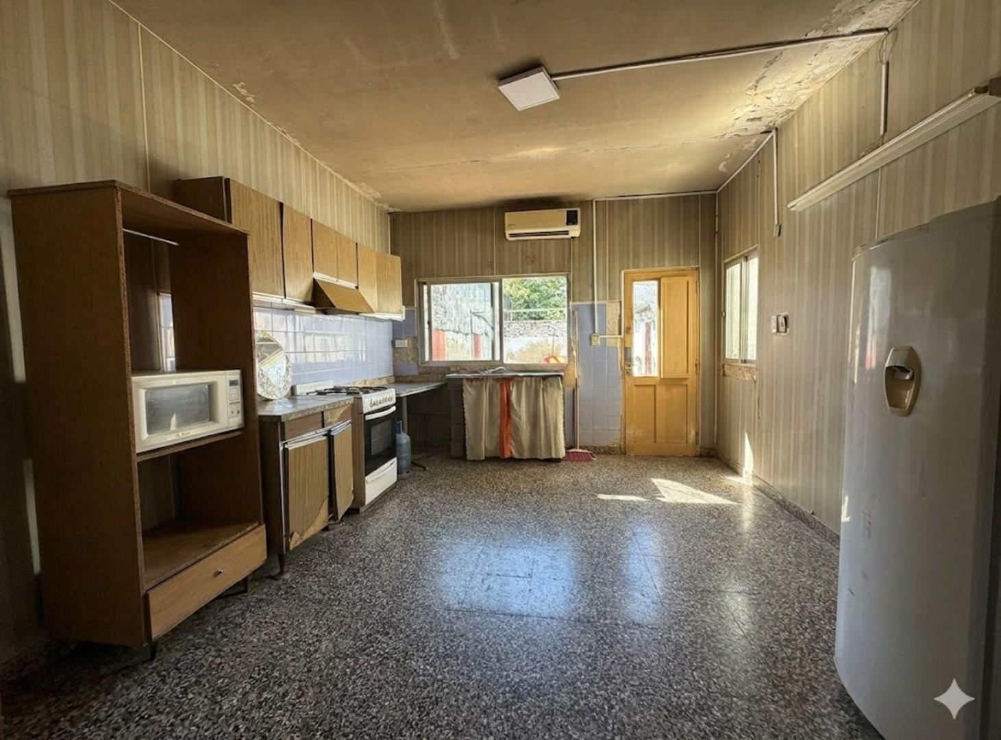Foto de VENTA/ CASA CON PATIO/ B°VILLA DEL PARQUE, imagen 3