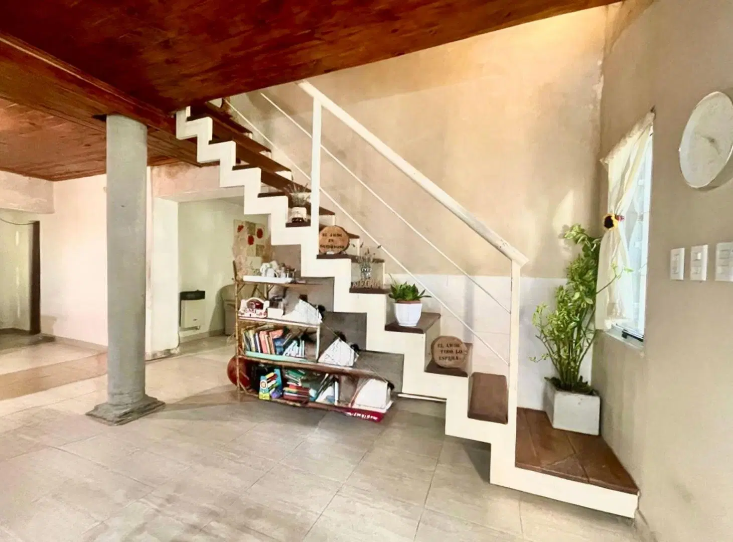 VENTA/CASA 2 DORM/PATIO/SERVICIOS/B°30 DE OCTUBRE 3
