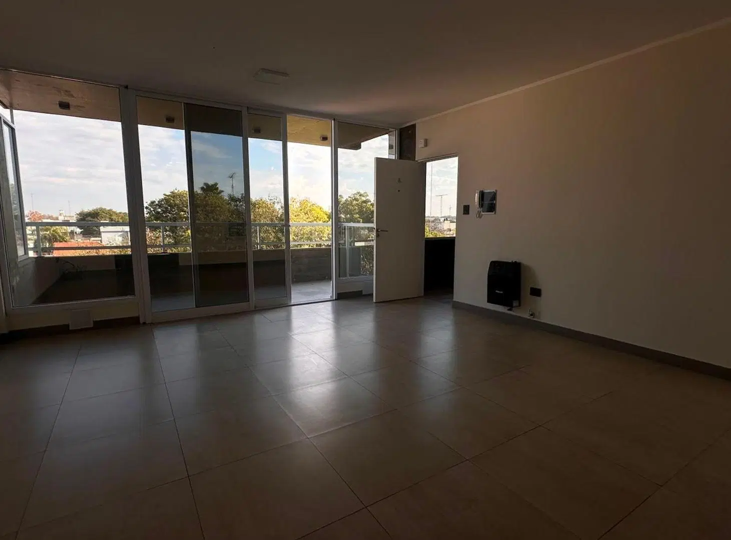 EN ALQUILER/ A ESTRENAR/ 2 DORM. CON COCHERA 5