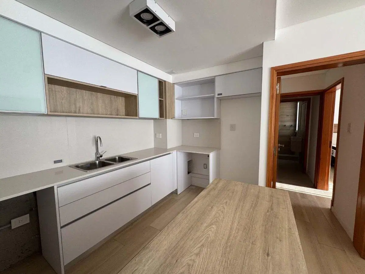 VENTA / DEPARTAMENTO CENTRICO / BV. H. YRIGOYEN 2