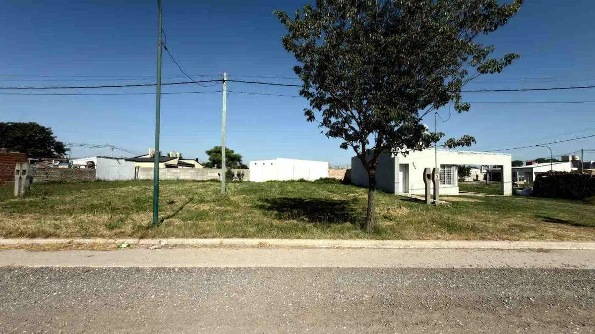 VENTA / LOTE / BARRIO MORA 2