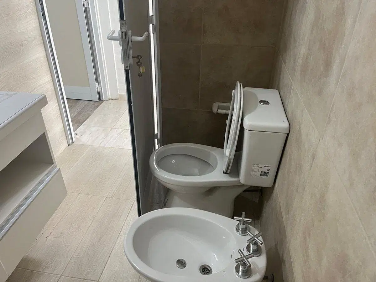 VENTA DE DEPTO P/BAJA CON PATIO/apto credito 5