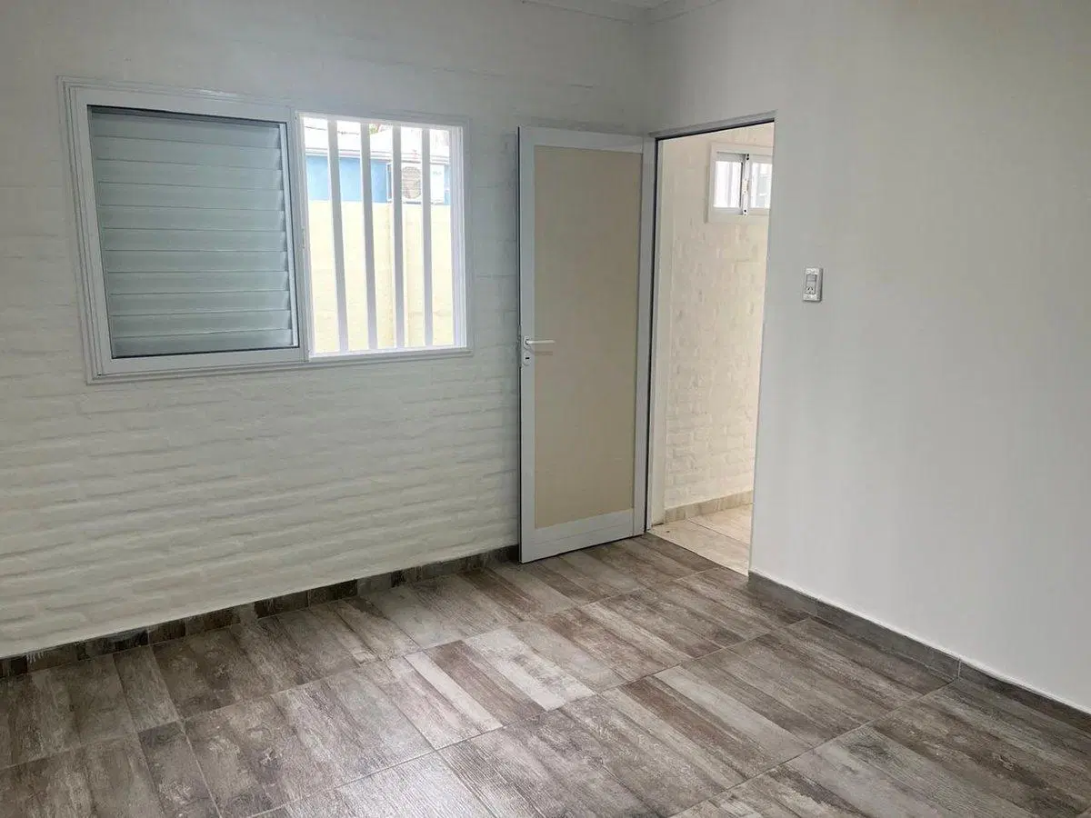 VENTA DE DEPTO P/BAJA CON PATIO/apto credito 2