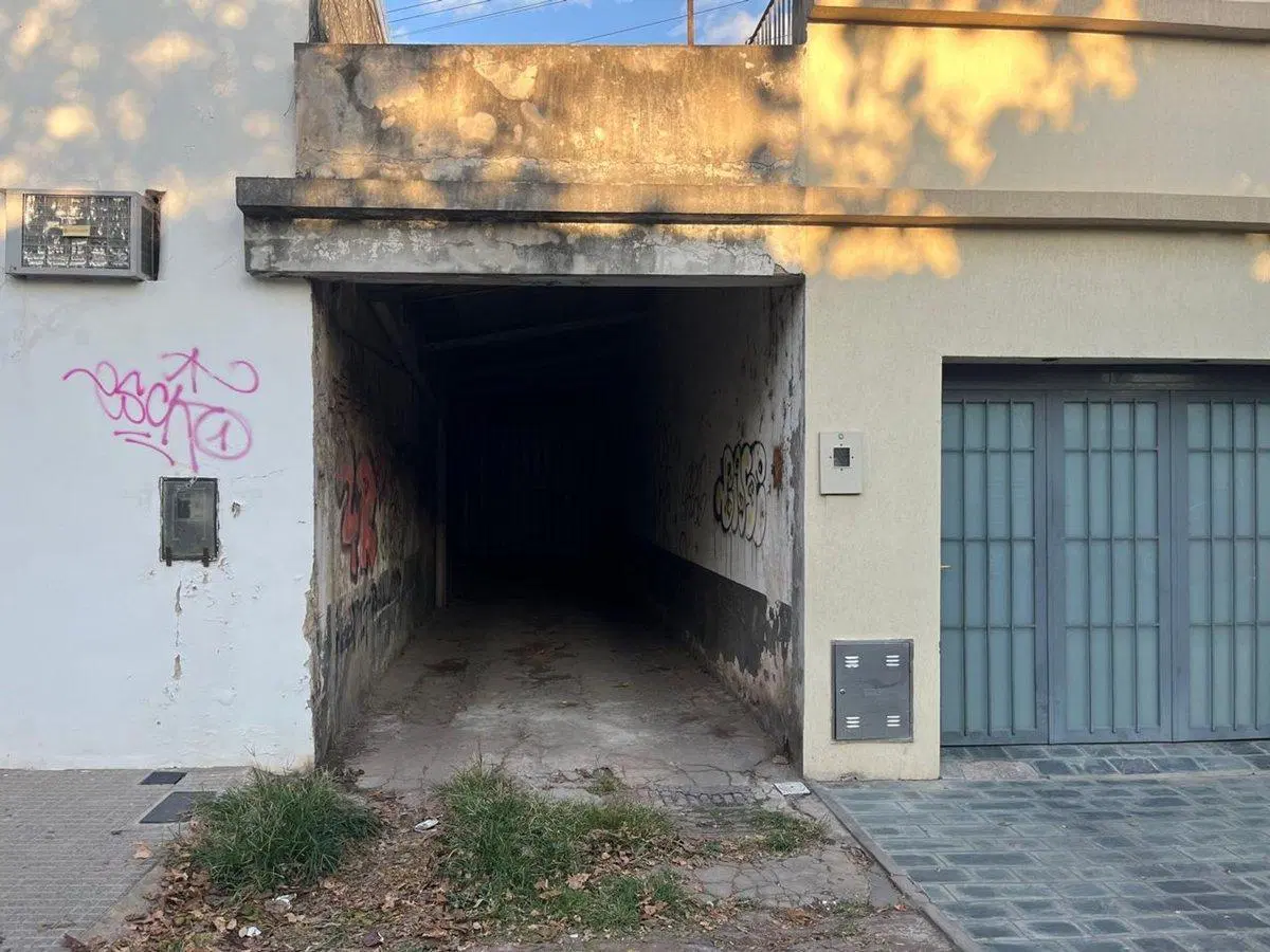 VENTA/COCHERA/GALPON/B° SAN MARTIN 5