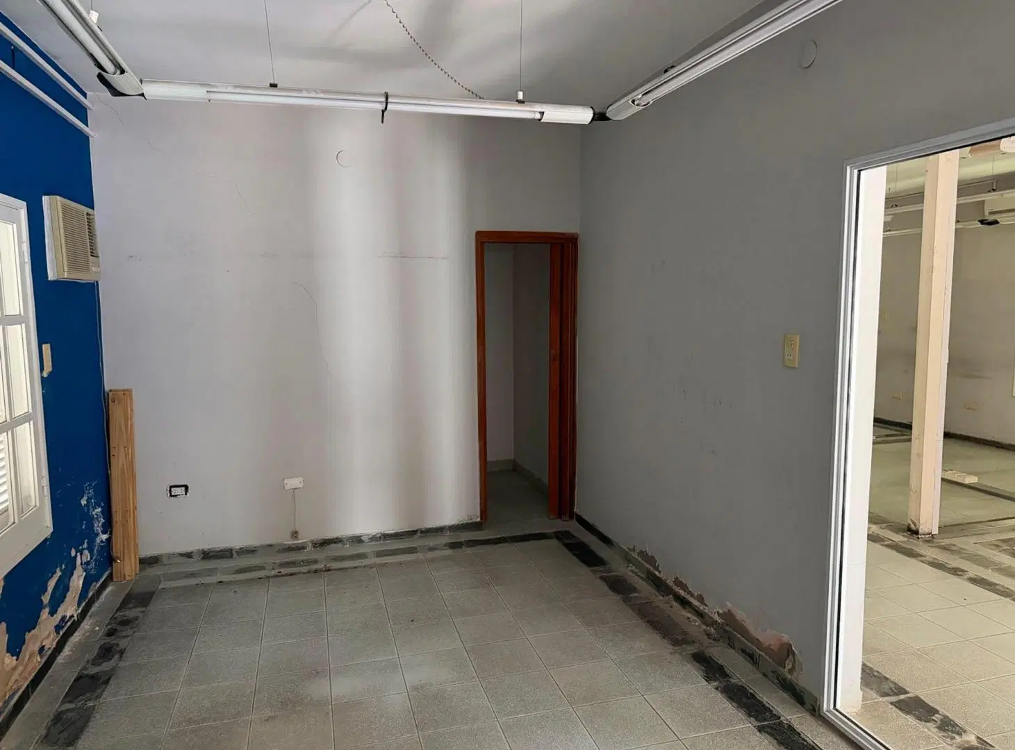 VENTA / LOCAL/IDEAL CONSULTORIOS MEDICOS U OFICINA 3