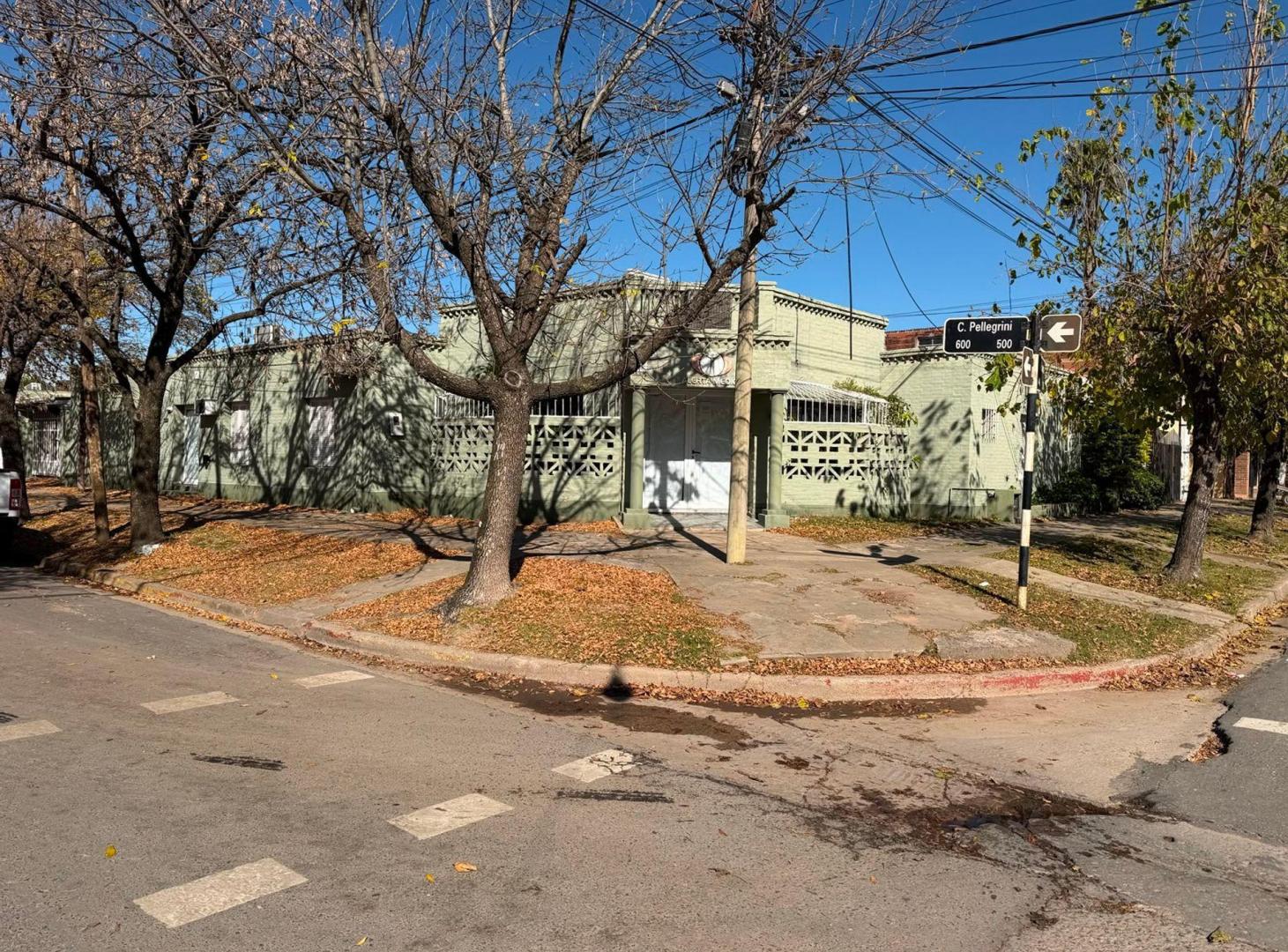 VENTA / LOCAL/IDEAL CONSULTORIOS MEDICOS U OFICINA