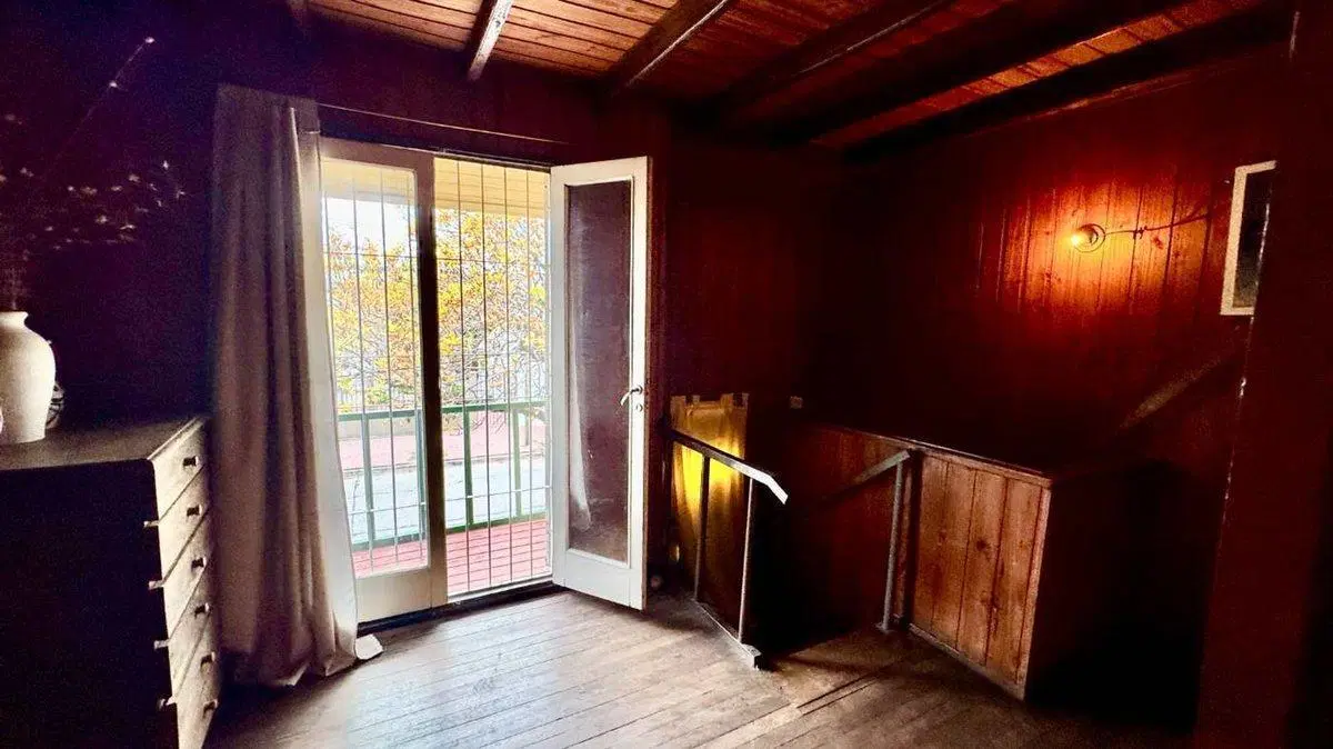 VENTA CASA 2 DORM/SERVICIOS/PATIO/COCHERA 3