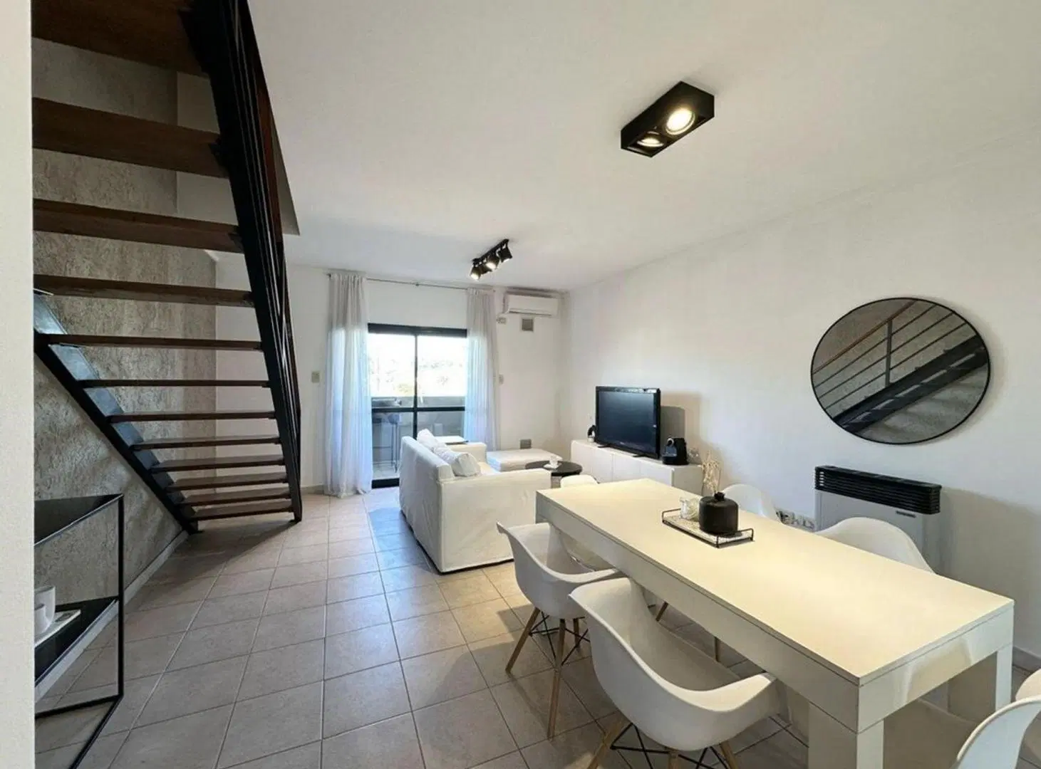 VENTA / DEPARTAMENTO 2 DORMITORIOS / PIZZURNO 4