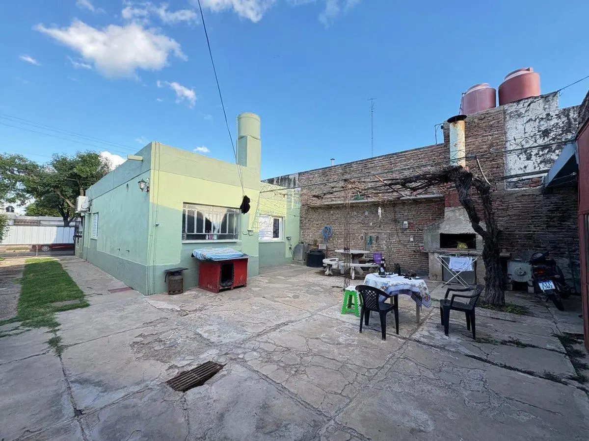 VENTA/ CASA/ GALPON 4