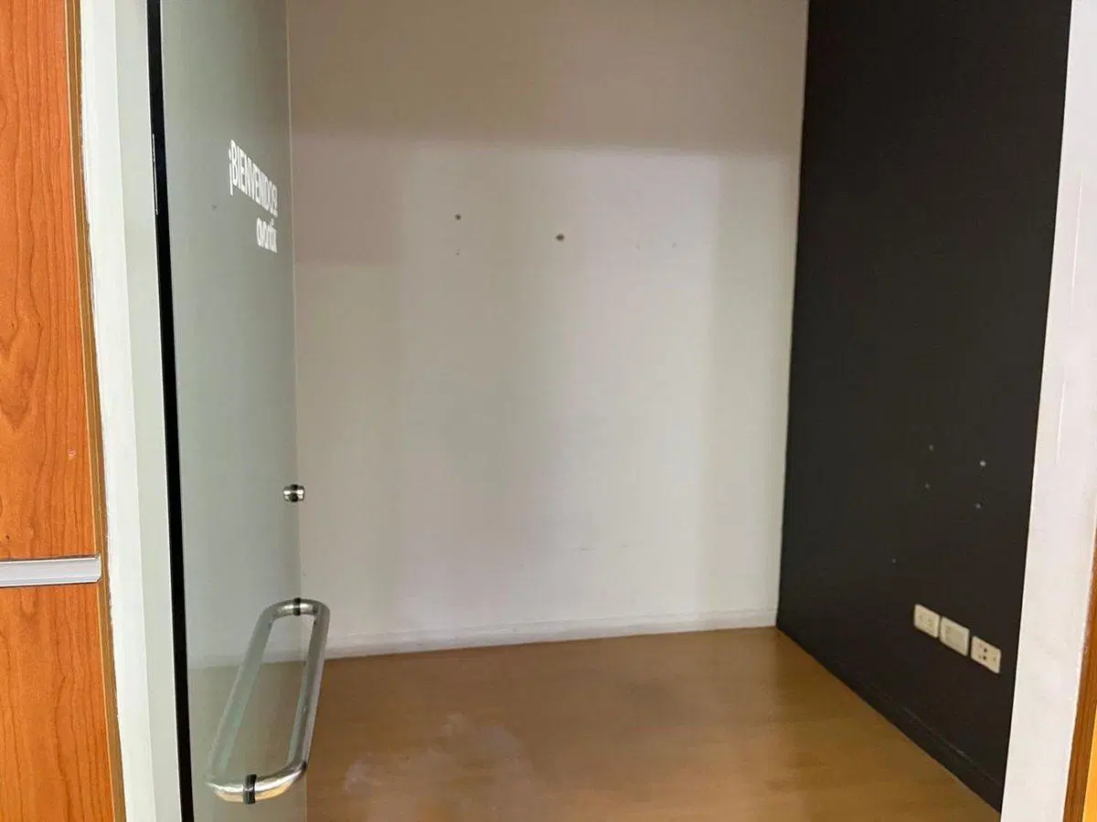 ALQUILER DE LOCAL COMERCIAL/DEPOSITOS/OFICINAS 3