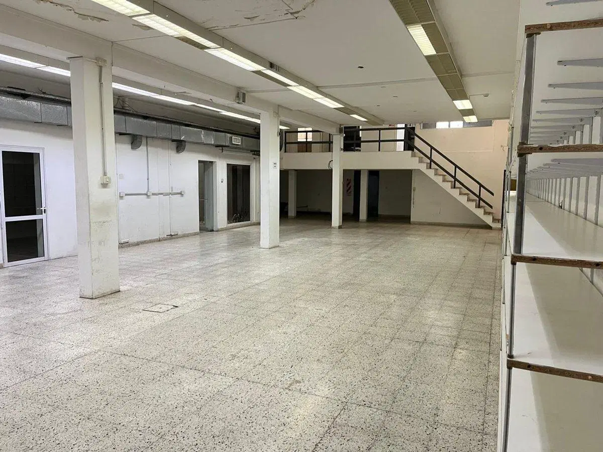 ALQUILER DE LOCAL COMERCIAL/DEPOSITOS/OFICINAS 2