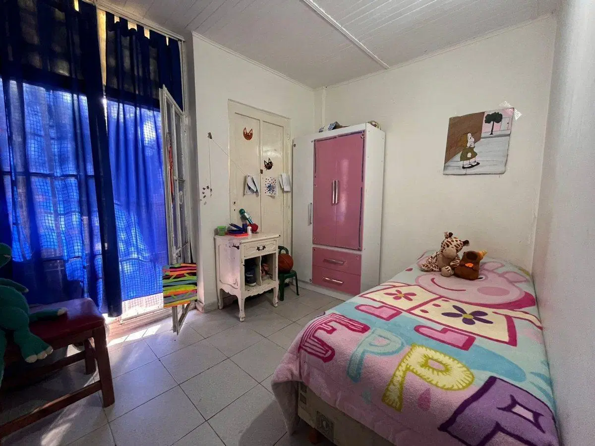 VENTA/CASA/3 DORMITORIOS/COCHERA. 4