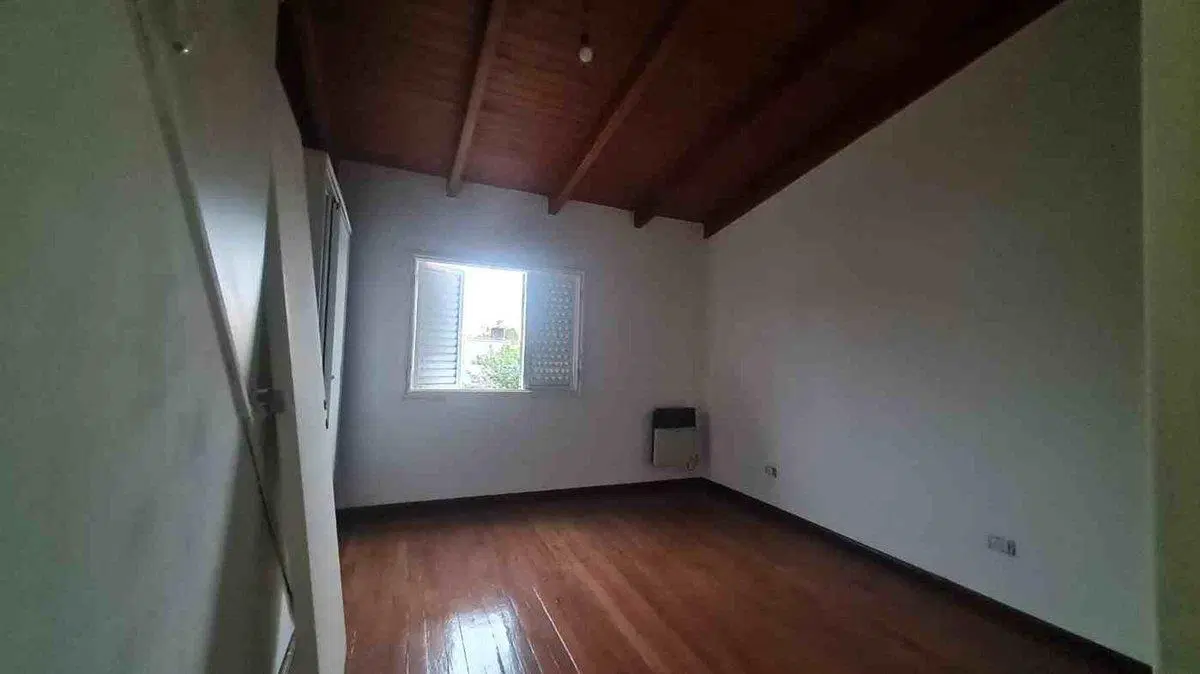 PH/2 DORMITORIOS/SERVICIOS/B° SARMIENTO 5