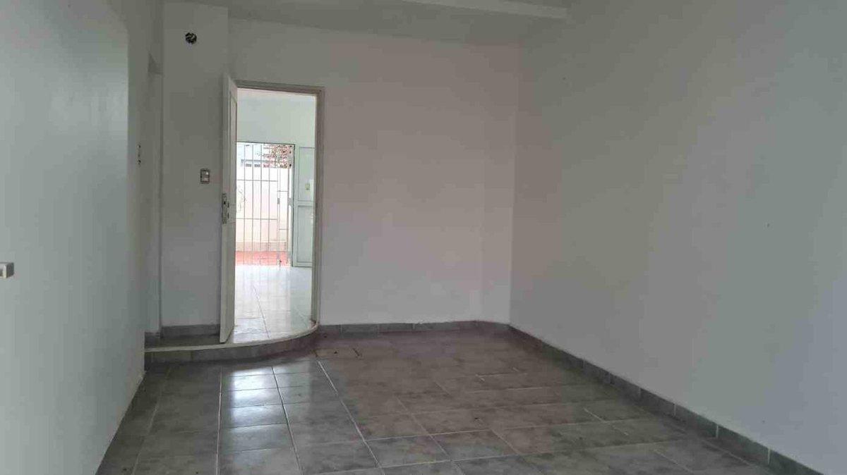 PH/2 DORMITORIOS/SERVICIOS/B° SARMIENTO