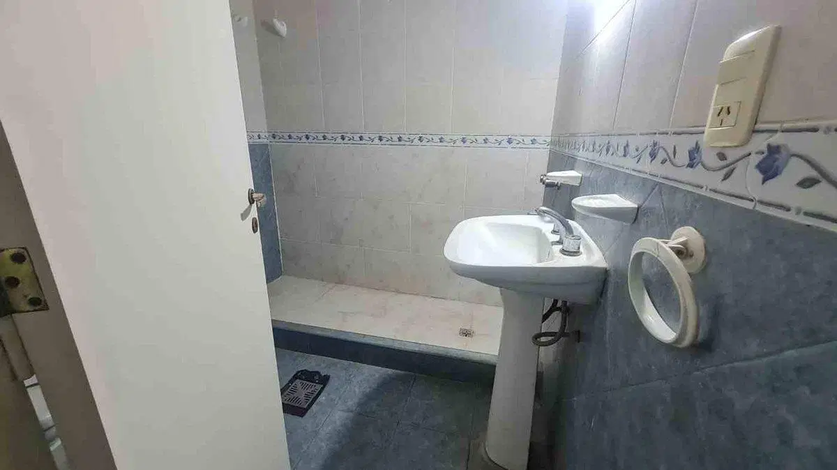 PH/2 DORMITORIOS/SERVICIOS/B° SARMIENTO 2