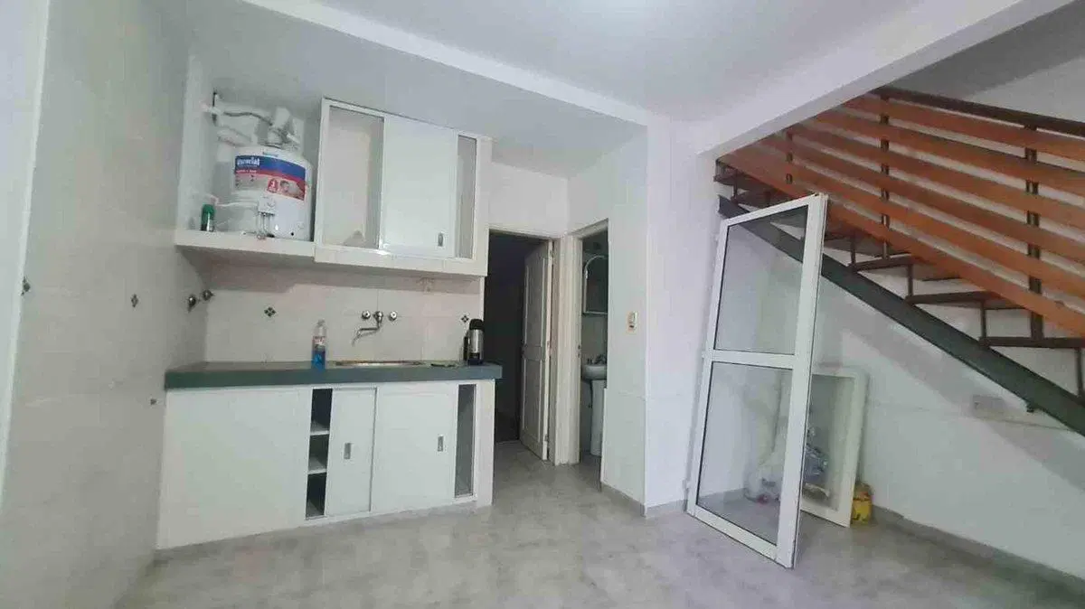PH/2 DORMITORIOS/SERVICIOS/B° SARMIENTO 3