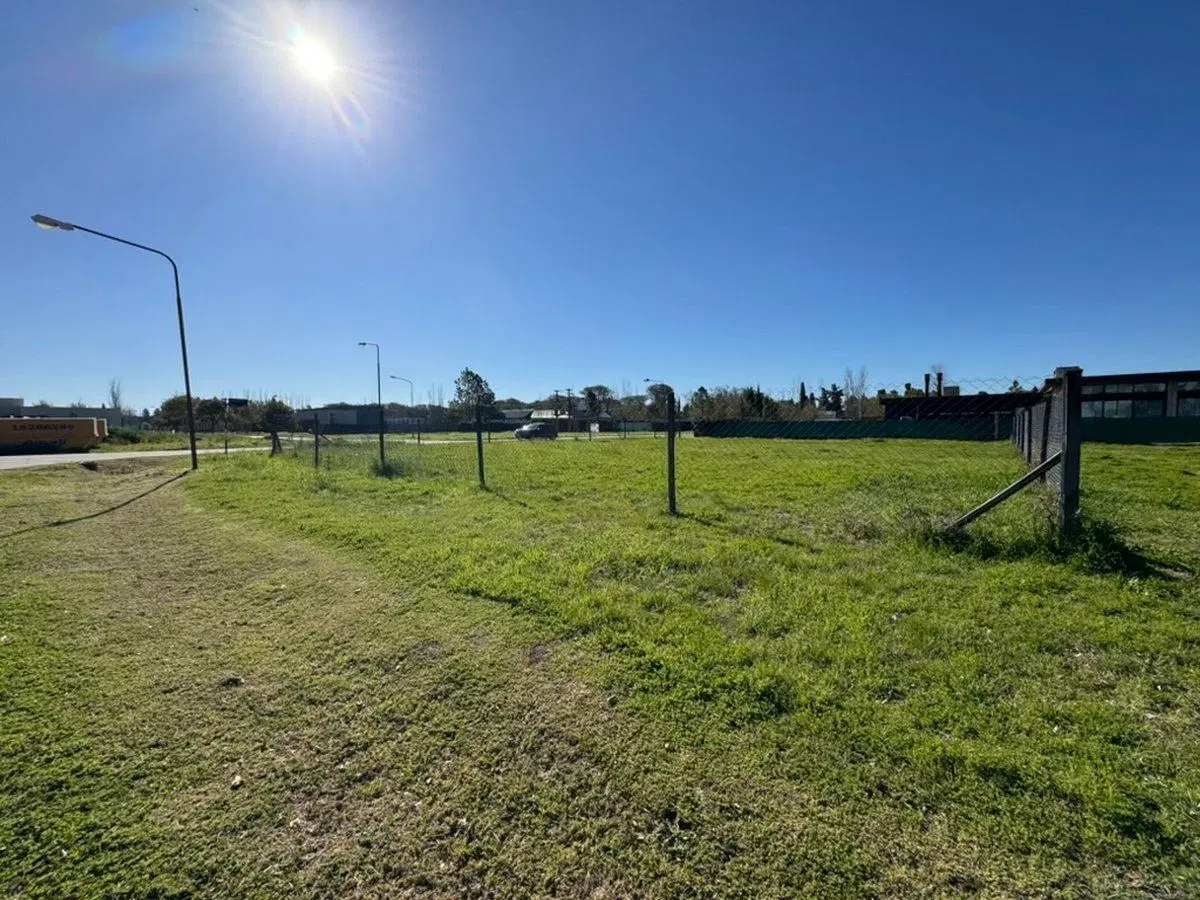 VENTA / LOTE / JOCKEY CLUB / RAFAELA 3
