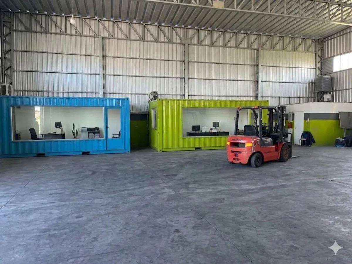 VENTA DE GALPON/2 OFICINAS/2 BAÑOS 3