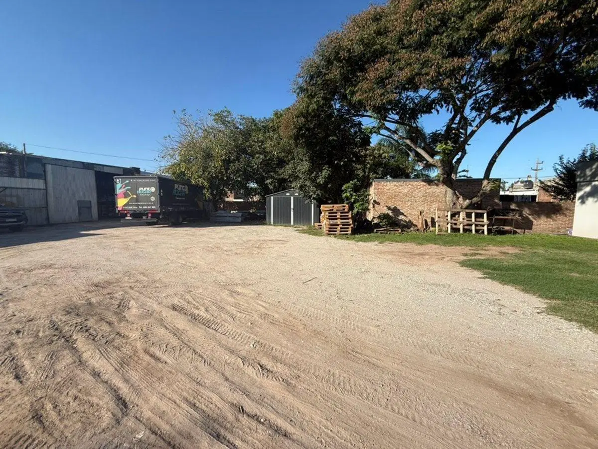 VENTA IMPORTANTE PROPIEDAD EN PILAR 4