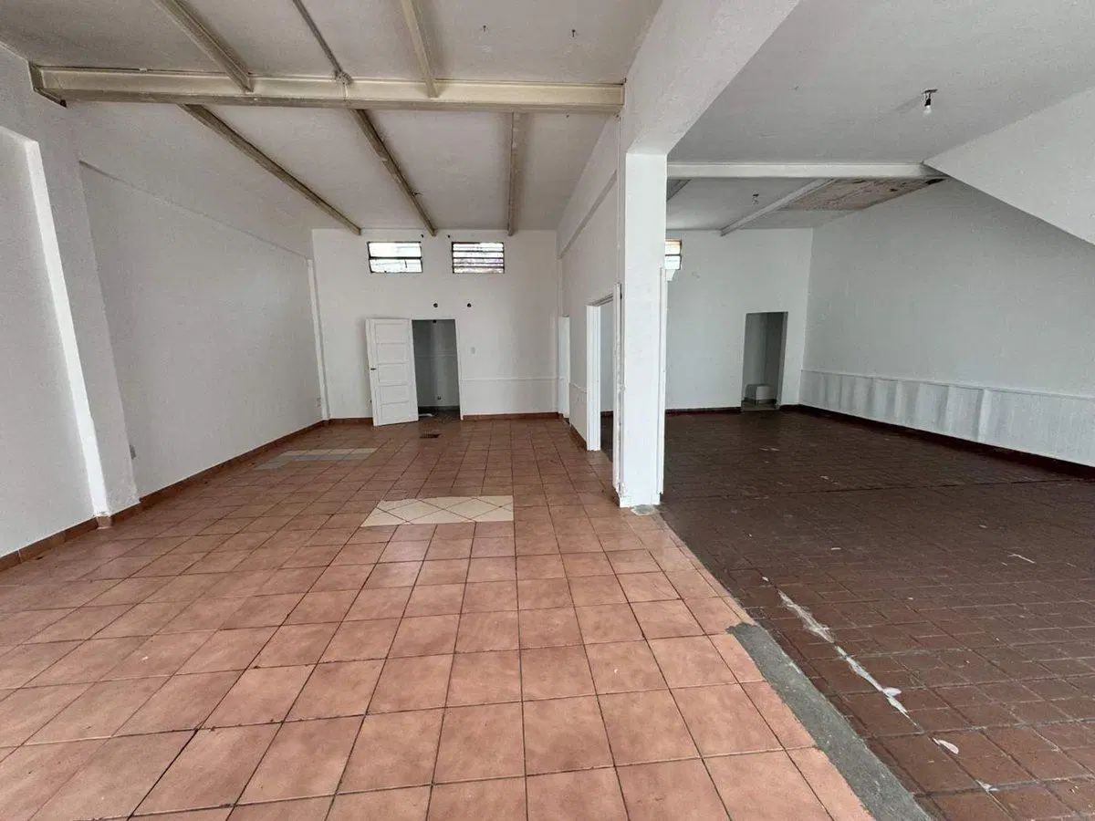 VENTA/ 3 LOCALES COMERCIALES / CENTRICOS 2