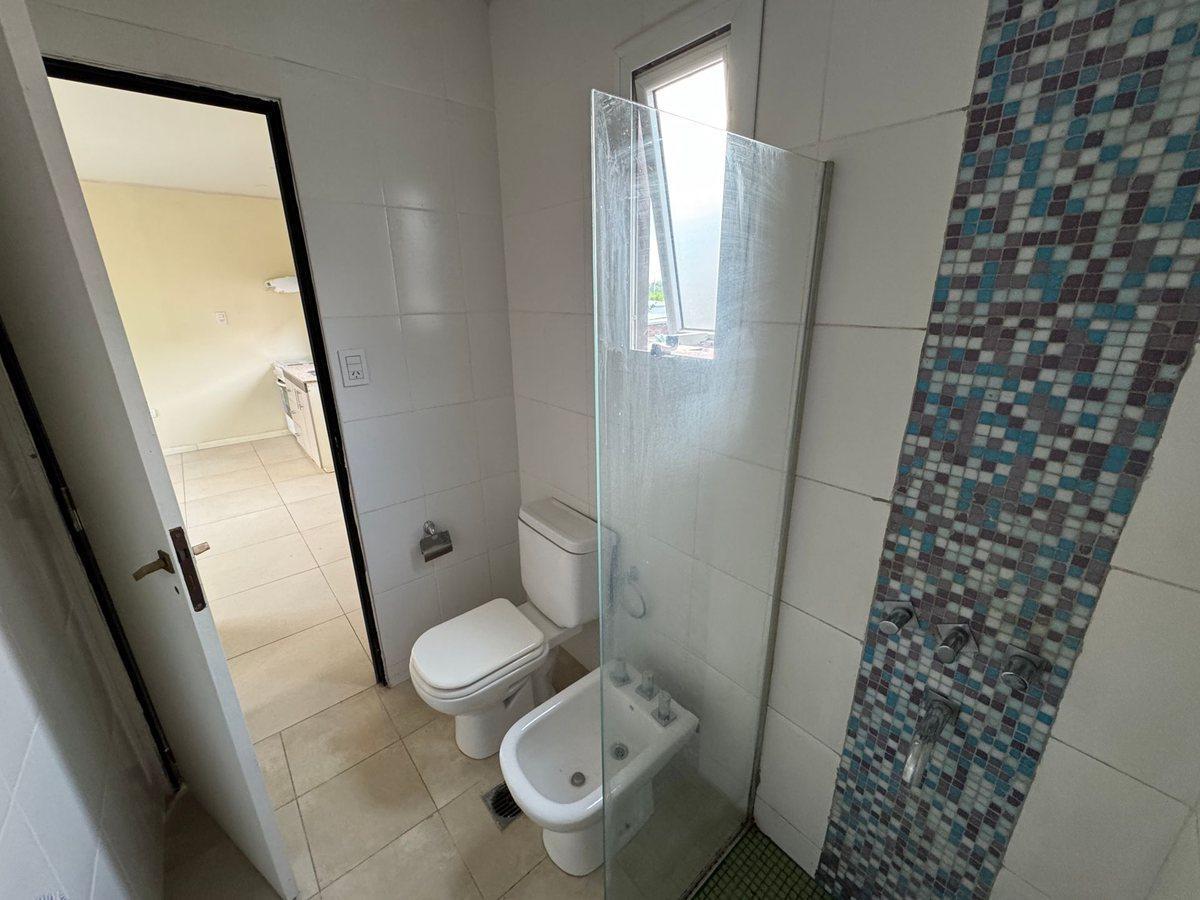 VENTA - CONJUNTO DEPARTAMENTOS MAS LOCAL - RAFAELA