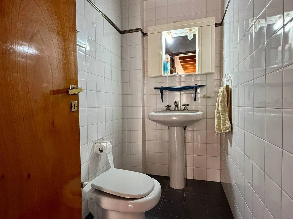 VENTA/CASA 4 DORMITORIO/CENTRO/RAFAELA 2