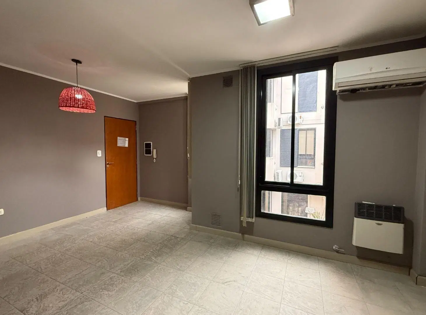 ALQUILER/MONOAMBIENTE/CENTRO/RAFAELA 5