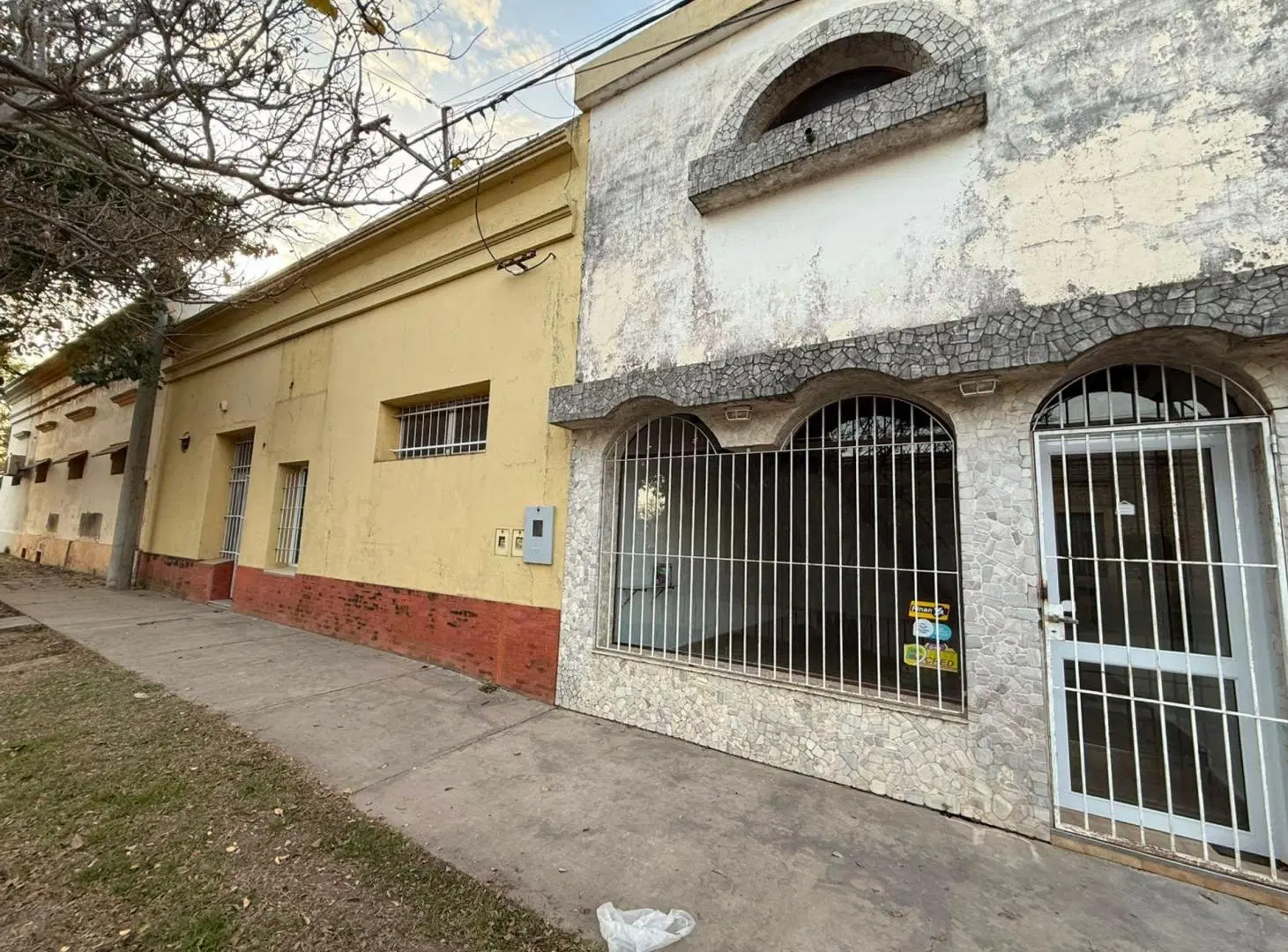 ALQUILER/LOCAL COMERCIAL/CENTRO/LEHMANN 4