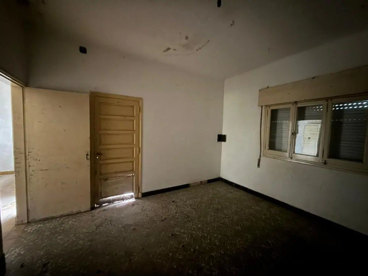 VENTA/CASA A RAFACCIONAR/AVENIDA/LEHMANN 5