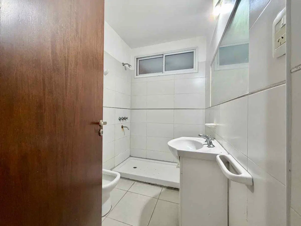 ALQUILER/ DEPARTAMENTO 1 DORM./COCHERA/SERVICIOS 5