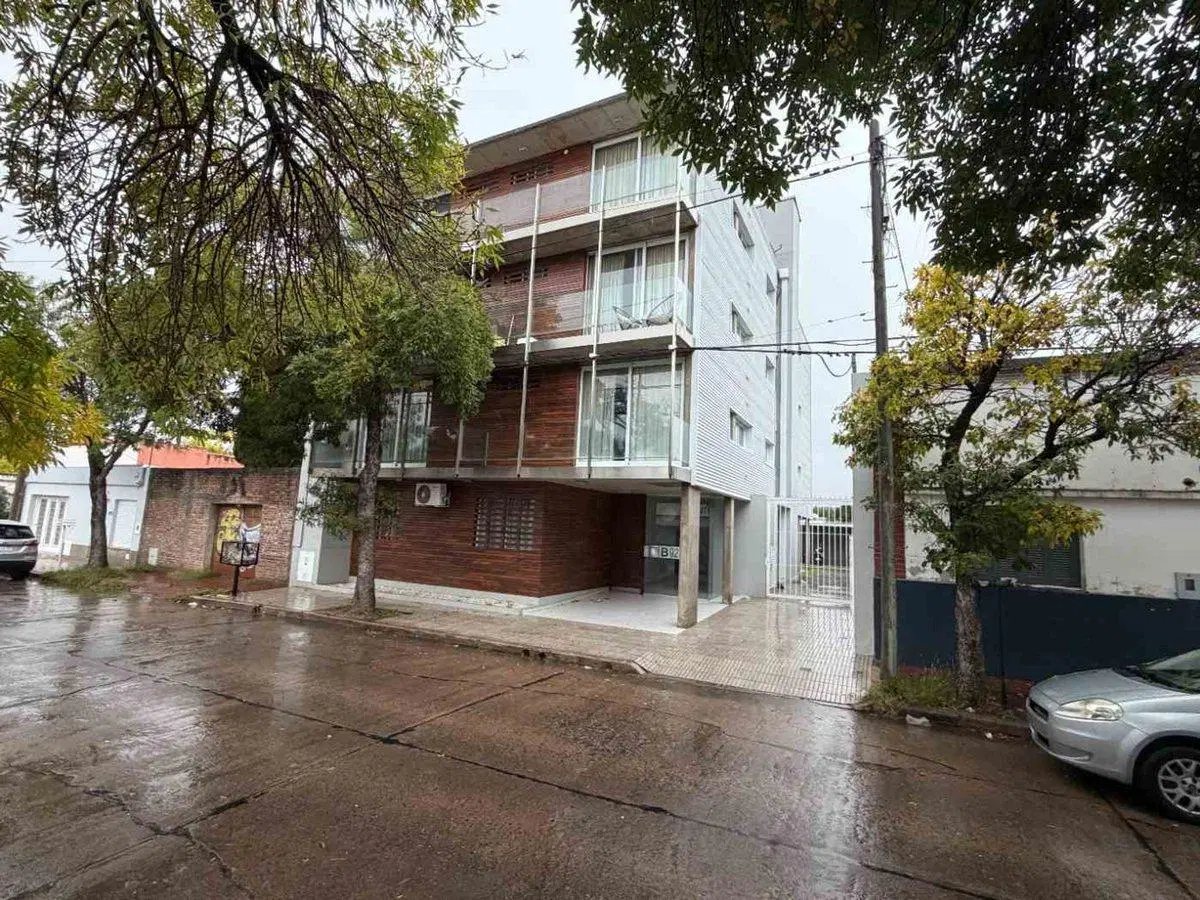 ALQUILER/ DEPARTAMENTO 1 DORM./COCHERA/SERVICIOS 4