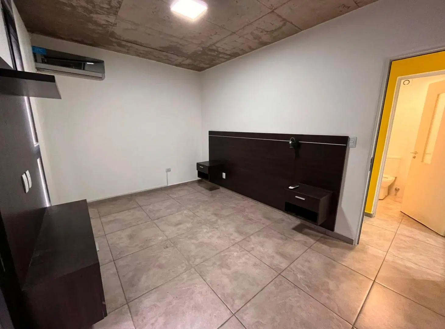 ALQUILER/1 DORMITORIO/COCHERA/SERVICIOS. 4
