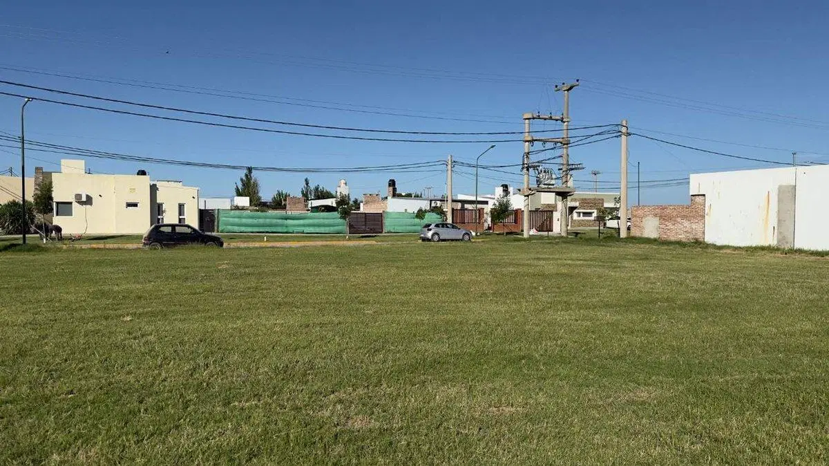 VENTA / LOTE / AMPLIO / FRENTE AL NORTE 2