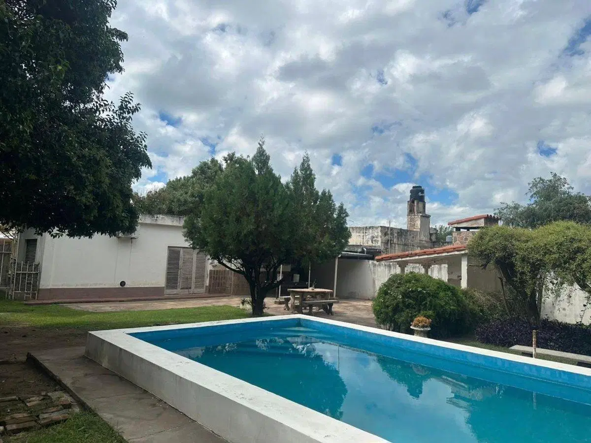 VENTA/ CASA / 2DORMITORIOS / PILETA / LEHMANN 4