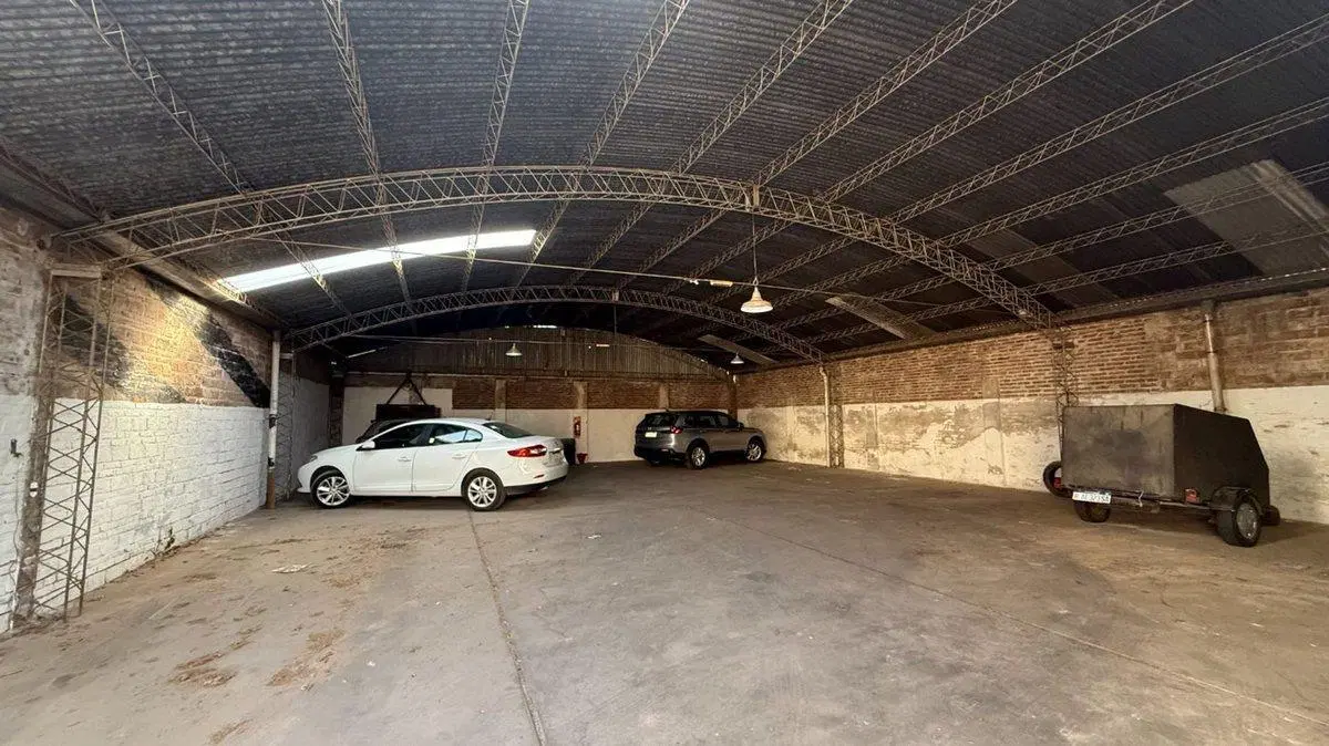 VENTA/ GALPON/ COCHERA/ AVENIDA BV ROCA 2