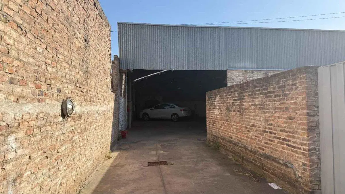 VENTA/ GALPON/ COCHERA/ AVENIDA BV ROCA 4